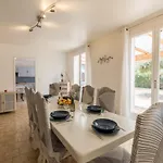 La Grande Auguière, Familiale Et Spacieuse Au Cœur Du Vignoble Et à 300m De La * Hyères
