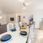 La Grande Auguière, Familiale Et Spacieuse Au Cœur Du Vignoble Et à 300m De La Villa