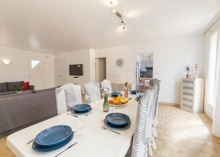 La Grande Auguière, Familiale Et Spacieuse Au Cœur Du Vignoble Et à 300m De La Villa