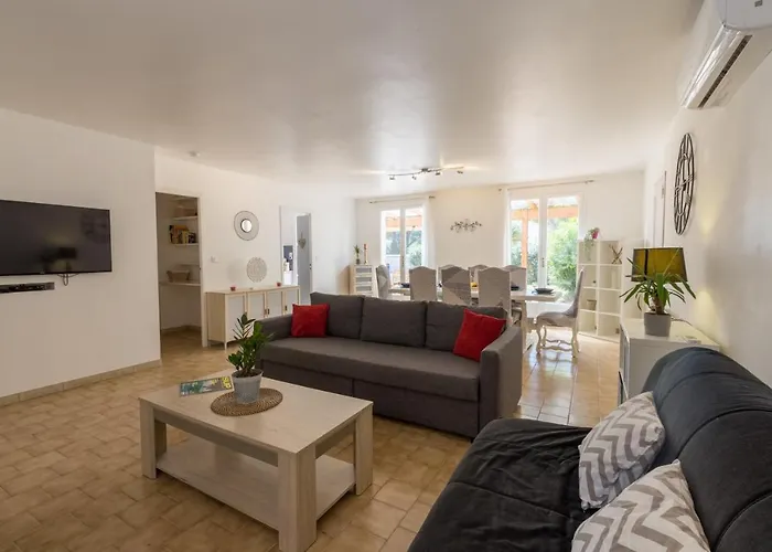 La Grande Auguière, Familiale Et Spacieuse Au Cœur Du Vignoble Et à 300m De La Villa