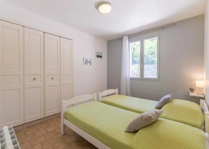 Villa La Grande Auguière, Familiale Et Spacieuse Au Cœur Du Vignoble Et à 300m De La *