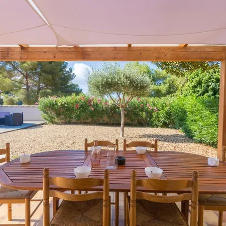 Villa La Grande Auguiere, Familiale Et Spacieuse Au Coeur Du Vignoble Et A 300m De La