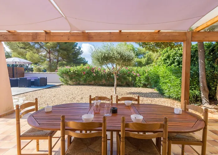 Villa La Grande Auguiere, Familiale Et Spacieuse Au Coeur Du Vignoble Et A 300m De La