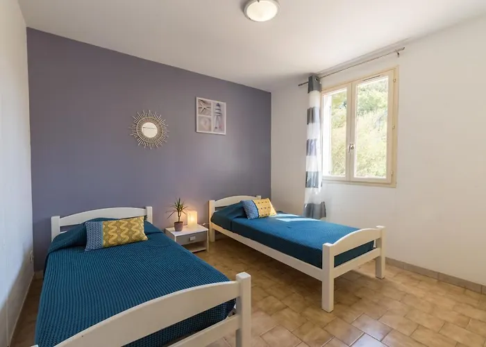 La Grande Auguiere, Familiale Et Spacieuse Au Coeur Du Vignoble Et A 300m De La Villa Hyères